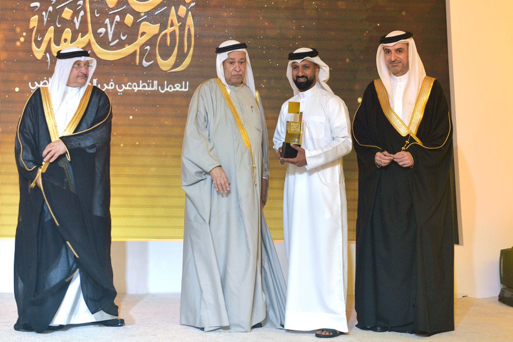 أمسية رائعة شهدتها النسخة الرابعة لجائزة عيسى بن راشد للعمل التطوعي بالمجال الرياضي