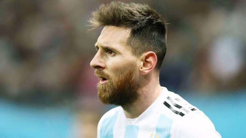 نصيحة لميسي: توقف عن اللعب مع برشلونة