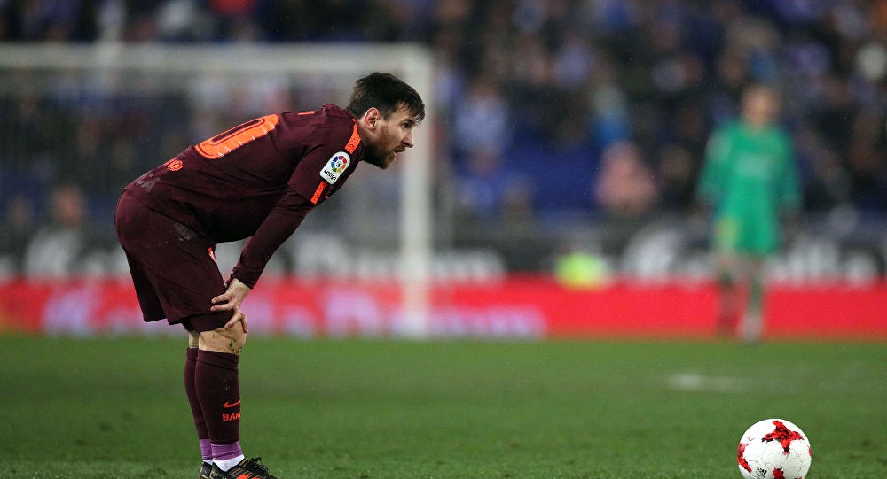 كيف يتسبب محمد صلاح في إيذاء ميسي