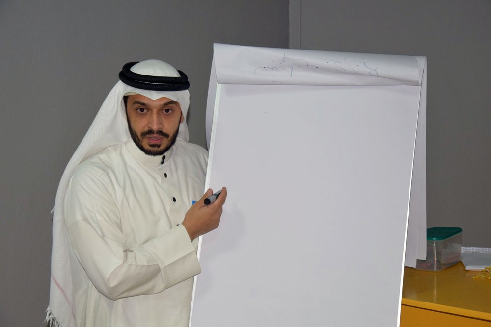 البحريني مرتضى التتان يقدم  ورشة مهارات القراءة السريعة