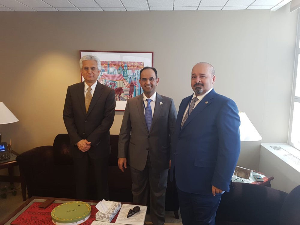 وزير المالية يجتمع مع عدد من المختصين بالبنك الدولي وصندوق النقد الدولي