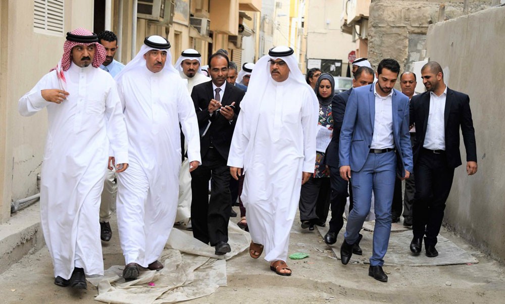 وكيل الأشغال يتابع احتياجات مناطق النعيم