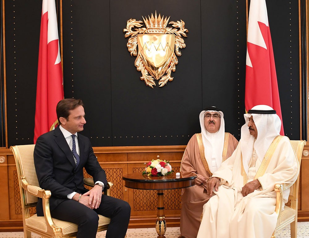 سمو رئيس الوزراء يستقبل السفير الايطالي 