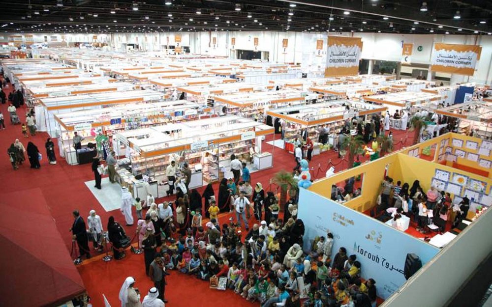 شعراء ومثقفون يشيدون بالموسوعة الشعرية 