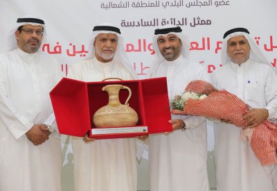 جمعية عالي الخيرية وبرعاية من العضو البلدي عبدالله عاشور يحتفلون بالعمال في القطاعات الخدمية في يوم العمال