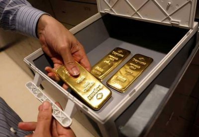 الذهب يهبط.. والمستثمرون يترقبون "تقرير الوظائف"