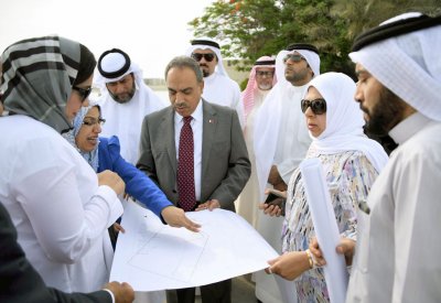 خلف : انتهاء عدد من مشاريع تطوير قرية الدراز	