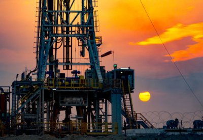 عقوبات إيران تدفع النفط الأميركي لأعلى سعر منذ 2014