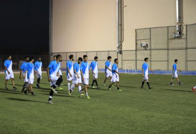 فور ايفر .. الاكتفاء بــ"محترفان" والتعويل على فريق شاب