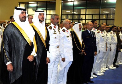الشيخ خليفة بن راشد والشيخ محمد بن راشد يحضران مراسم تسليم القيادة المركزية الأميركية