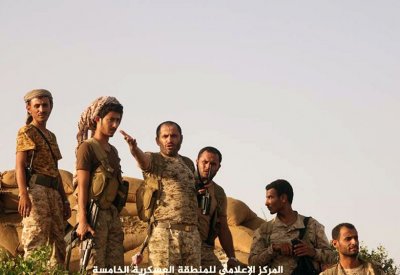 الجيش اليمني يقتحم مركز مديرية كتاف معقل الحوثيين