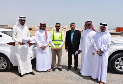 "خدمات العاصمة" تعاين مشكلة دخول الشاحنات بشارع العكر الغربي