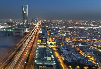 السعودية تحقق معدلات نمو مرتفعة بالإيرادات غير النفطية