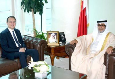 وزير شؤون المجلسين يستقبل السفير الصيني​ لدى المملكة​	