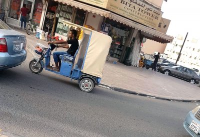 شوارع البحرين قريبا  هل سيغزو " التوك توك "