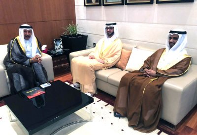 مستشار الملك لشئون الشباب يستقبل سفير الامارات