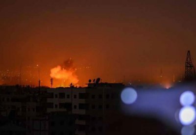 انفجارات قوية بغرفة عمليات إيرانية جنوبي دمشق