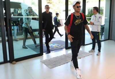  17 لاعبًا في معسكر البرازيل