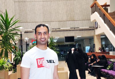 خريج جامعة الخليج العربي يعين رئيساً لوحدة المناظير في كنساس الامريكية