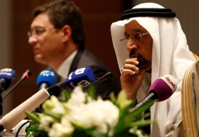 نوفاك والفالح يناقشان تخفيف بنود اتفاق النفط العالمي