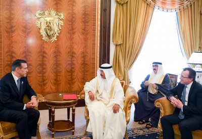 رئيس الوزراء: البحرين حريصة على تكوين علاقة قوية مع الولايات المتحدة الامريكية