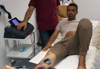 الإداري ميرزا فضل يشكر ناصر بن حمد على علاجه