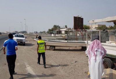 بلدية "الجنوبية" تنظم حملة على إشغالات القوارب في بندر الدار