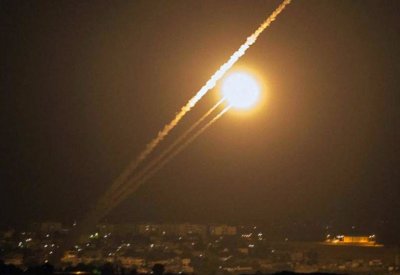 الاحتلال يقصف أهدافاً في غزة.. ورد فلسطيني بـ 25 قذيفة