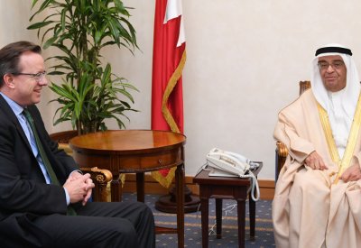 محمد بن مبارك يستقبل سفير امريكا