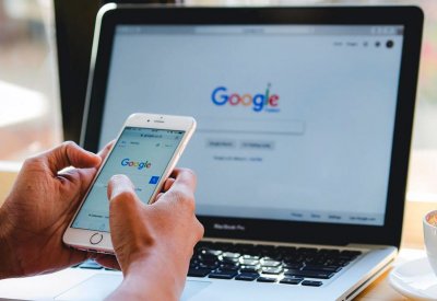"غوغل" تتقدم على آبل.. أكثر علامة تجارية قيمة بالعالم