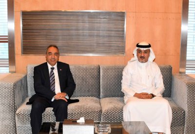 وزير الأشغال يبحث مع النائب جلال الاحتياجات الخدمية لقرية بني جمرة