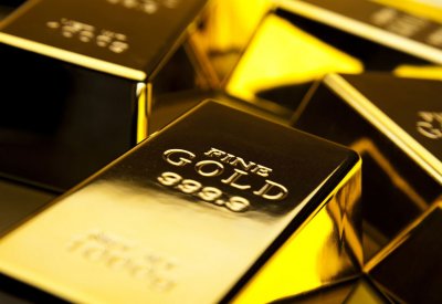 الذهب يرتفع.. والدولار يهبط أمام العملات الرئيسية