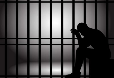 تأييد الحبس سنة واحدة لنزيل اعتدى على رئيس عرفاء بالسجن