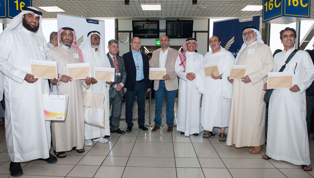 طائرة طيران الخليج بوينغ 9-787 دريملاينر تبدأ عملياتها على خط الناقلة إلى جدة