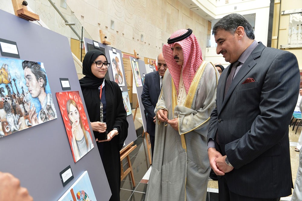 جامعة البحرين الطبية تنظم حفل تكريم الطلبة الفائزين في التوعية الصحية