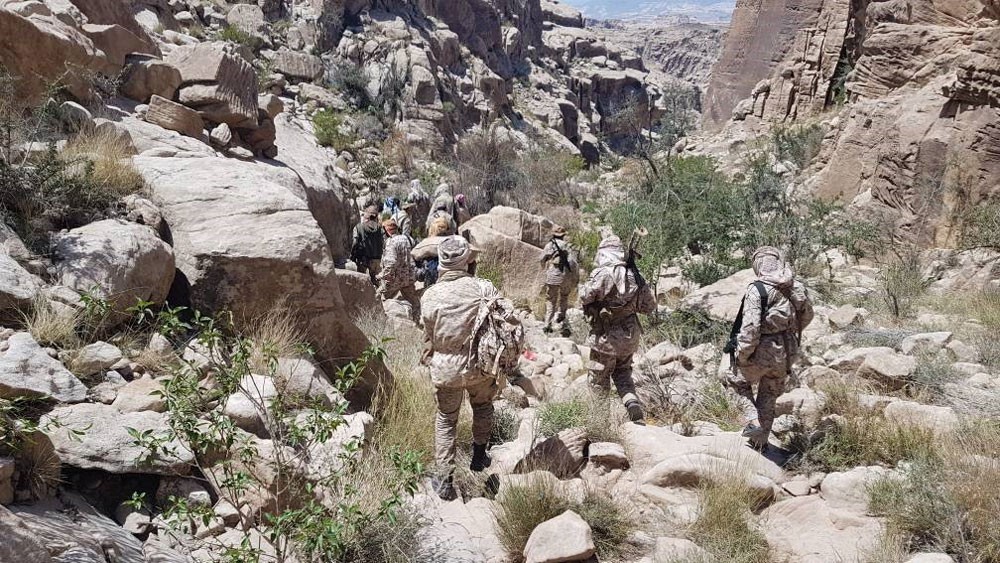 مقتل خبيري صواريخ إيراني ولبناني بغارة للتحالف في صعدة