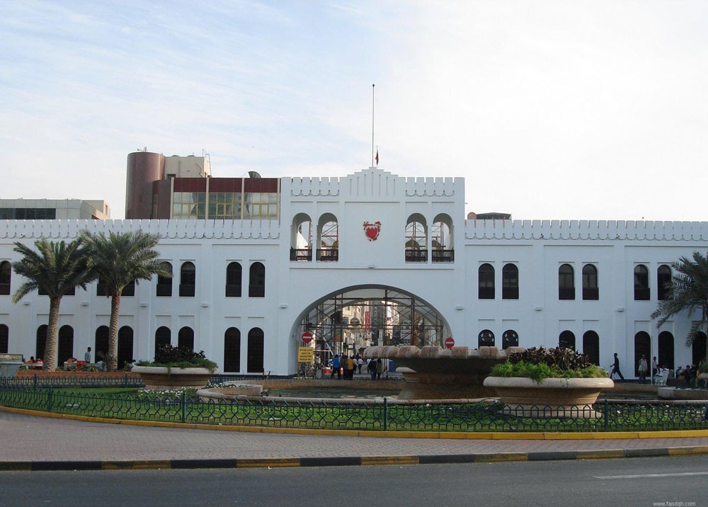 الطقس في البحرين : معتدل بوجه عام وحار نسبيا خلال النهار	