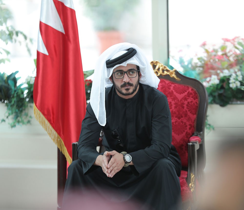 خالد بن حمد يوجه للإعداد والتحضير لمبادرات سموه لعام 2018 في المجالات الرياضية والثقافية والإنسانية