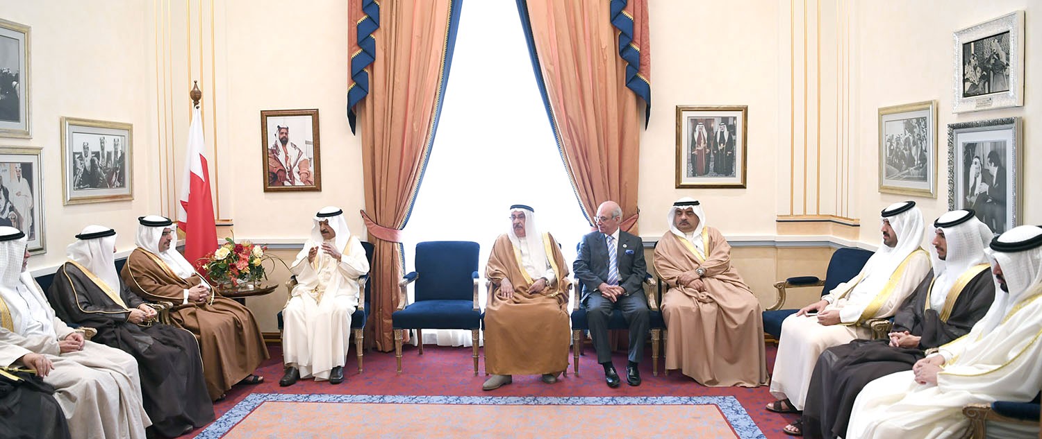 سمو نائب جلالة الملك يلتقي سمو رئيس الوزراء