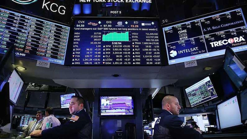 تراجع مفاجئ لأسعار النفط.. وترقب عالمي لـ"كلمة ترامب"
