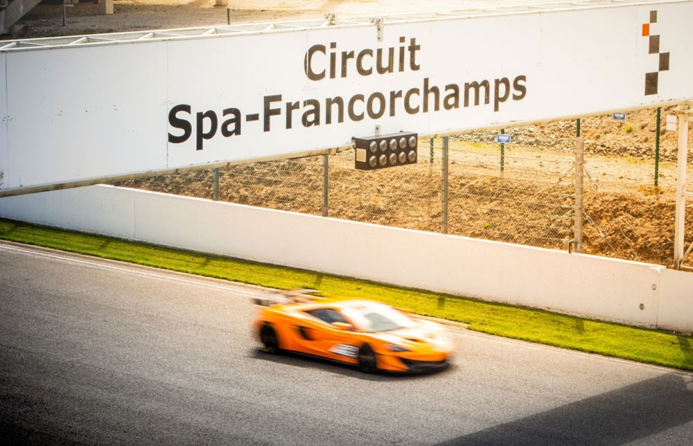 ماكلارين تطلق سلسلة سباقات جديدة على حلبة Spa Francorchamps