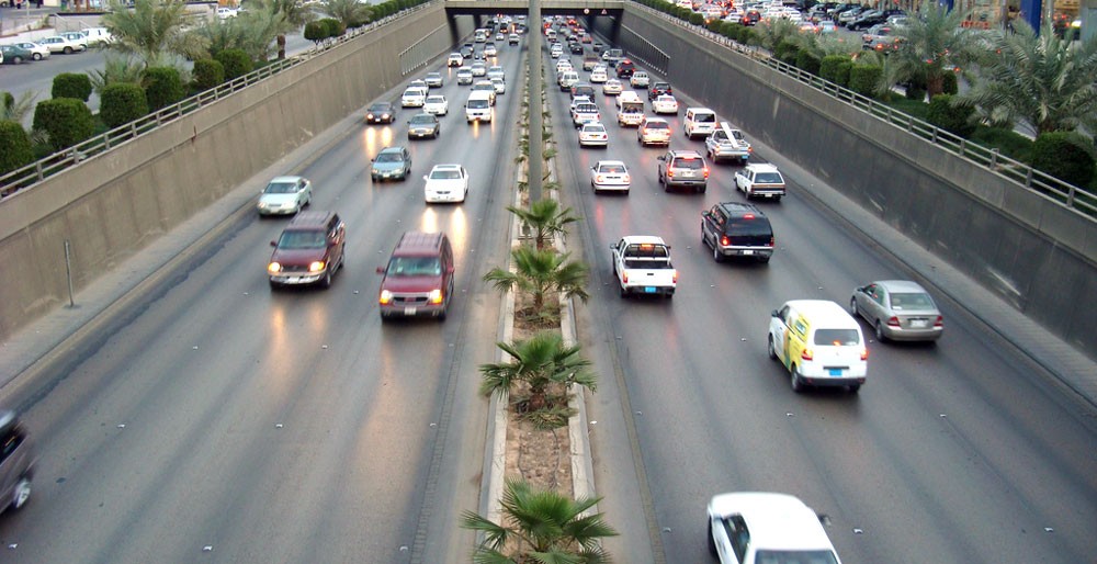 تطبيق رسوم على بعض الطرق في السعودية بحلول 2020