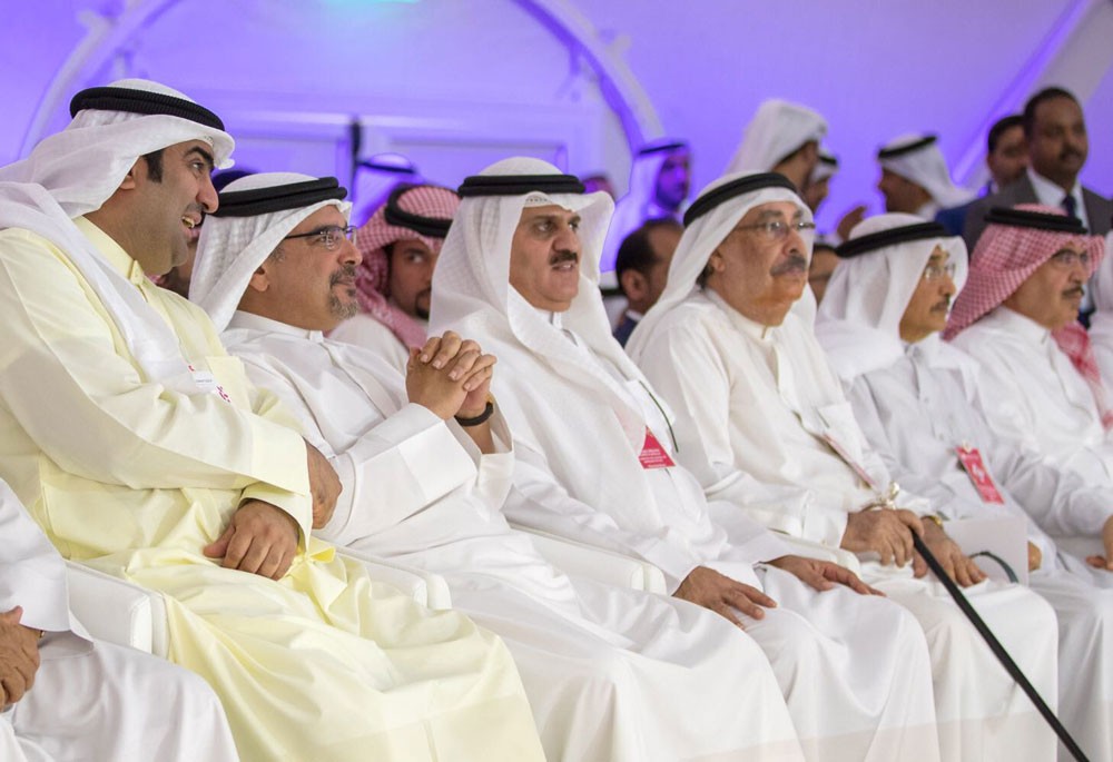 رئيس مجلس النواب: نعمل على توفير بيئة تشريعية تدعم الاستثمار البحريني