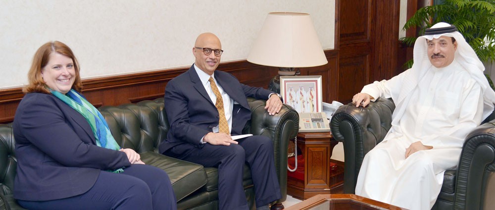 وزير العمل والتنمية الاجتماعية يطلع على آخر مستجدات مشروع لجنة أجندة الأعمال الوطنية البحرينية	