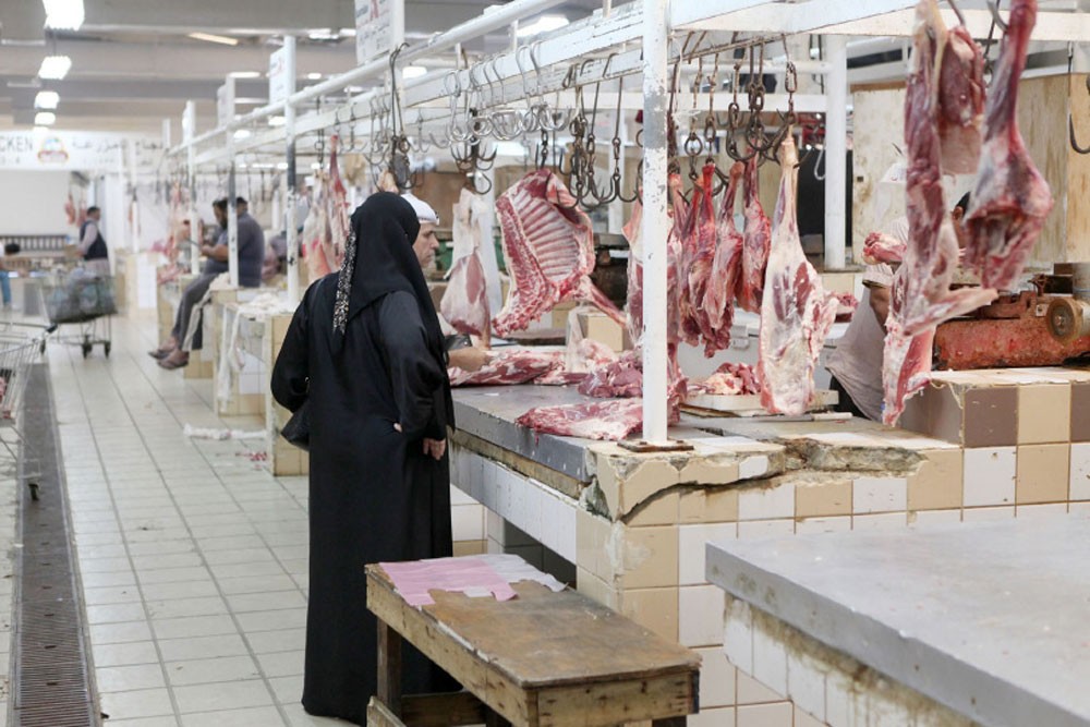 محلات لحوم تبيع ذبائح صومالية حية بأسعار المبردة!