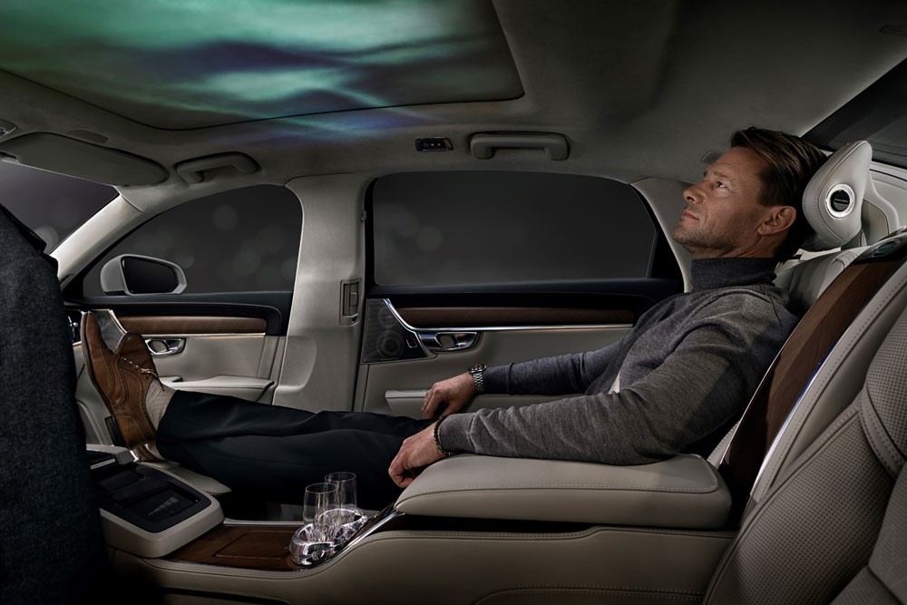 "فولفو " تكشف النقاب عن "S90 Ambience Concept"