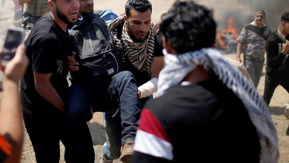 مجزرة إسرائيلية.. 52 شهيداً وآلاف الجرحى في غزة