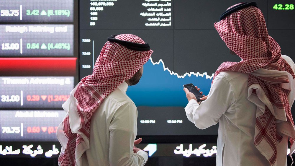 صفقات خاصة تهيمن على سوق السعودية