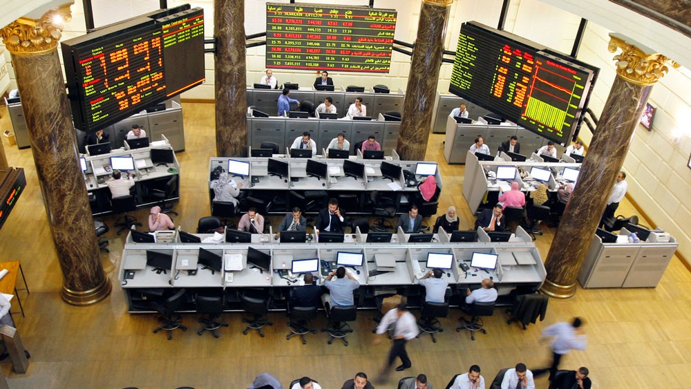 الشطب يهدد 15 شركة ببورصة مصر.. من بينها "أورانج"