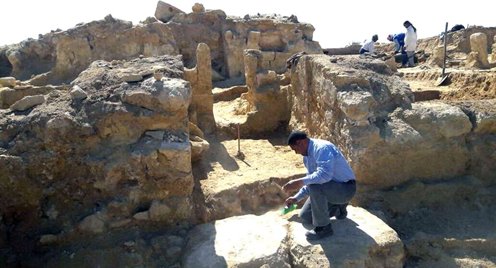 علماء آثار بولنديون يعثرون على نقوش هيروغليفية قديمة في مصر